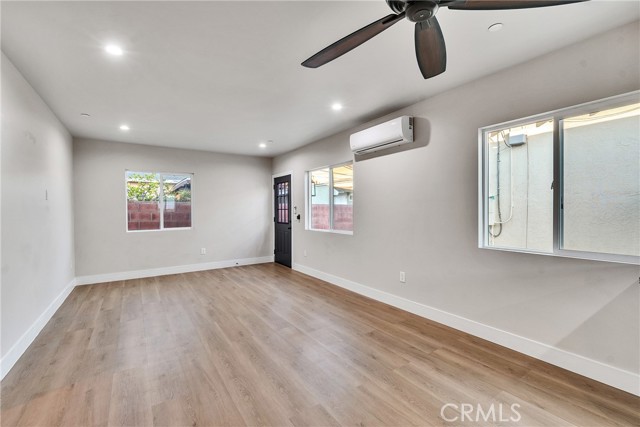 MLS #OC25195314 image #19