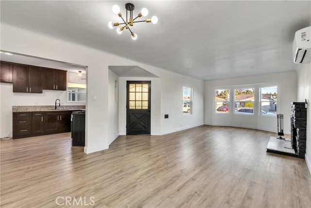 MLS #OC25195314 image #2