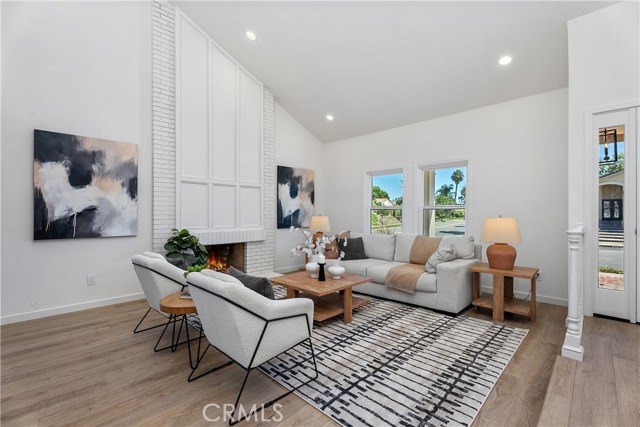 MLS #OC25195324 img 5