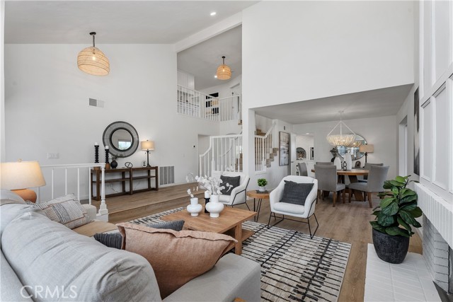 MLS #OC25195324 img 7