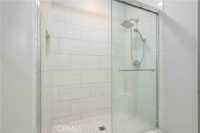 MLS #OC25195368 image #10