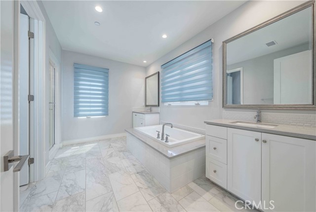 MLS #OC25195368 image #13