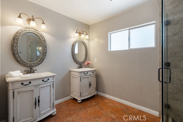 MLS #OC25195375 image #17