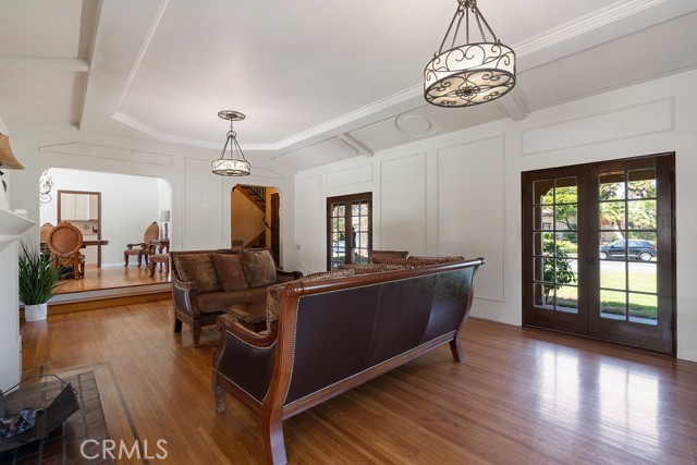 MLS #OC25195375 image #4