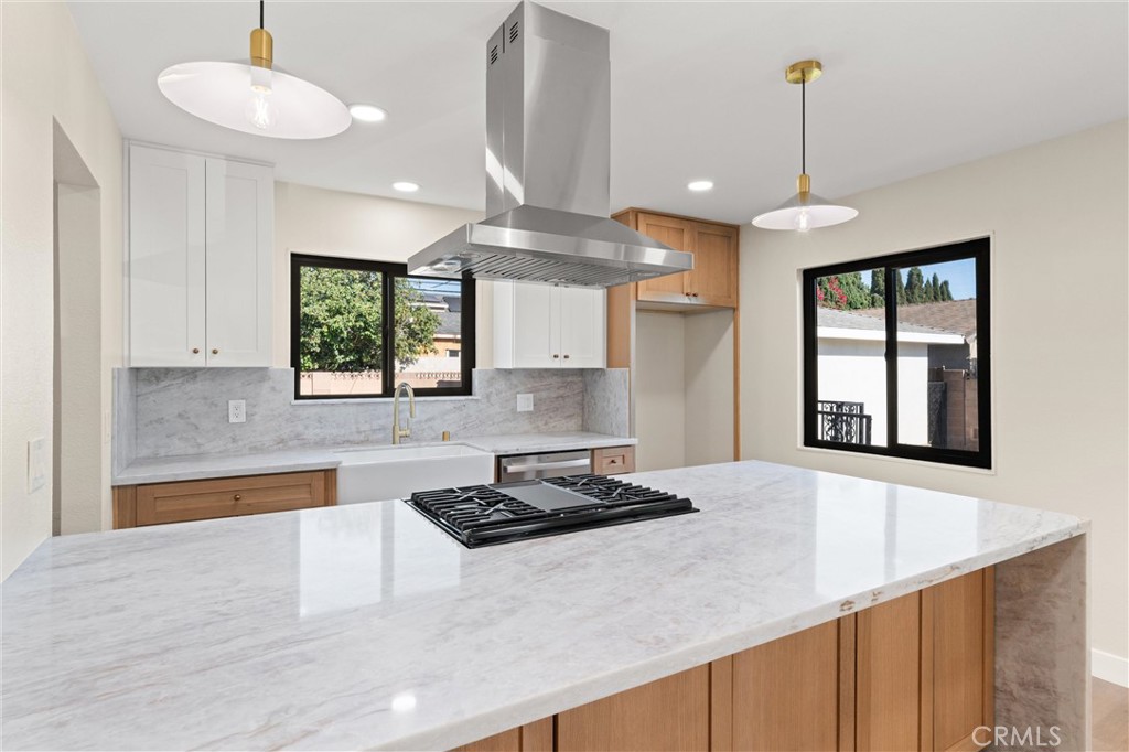 MLS #OC25195523 image #1