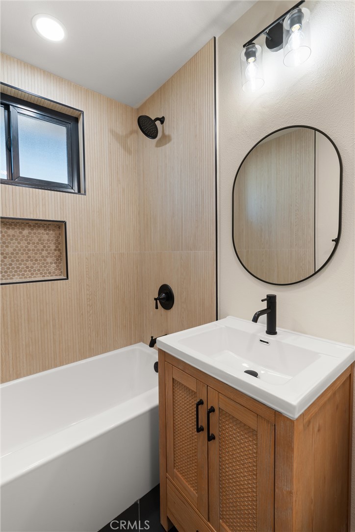 MLS #OC25195523 image #18