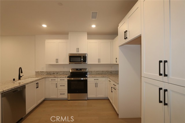 MLS #OC25195554 image #4