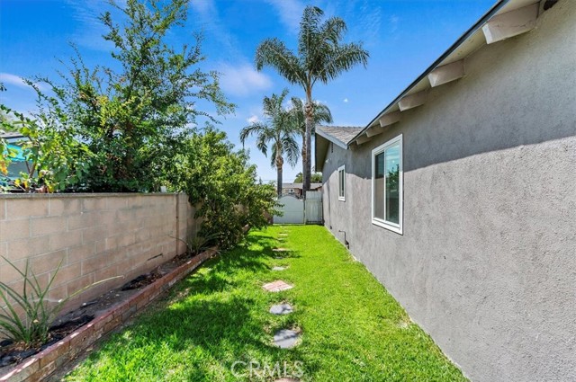 MLS #OC25195602 image #18