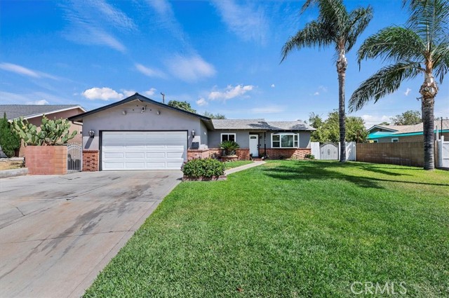 MLS #OC25195602 image #2