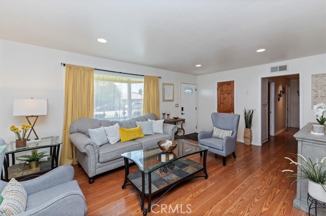 MLS #OC25195602 image #21