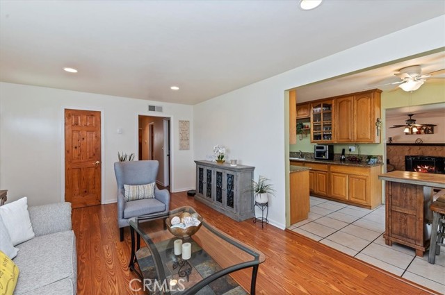 MLS #OC25195602 image #22