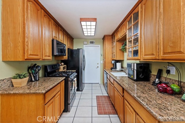 MLS #OC25195602 image #23