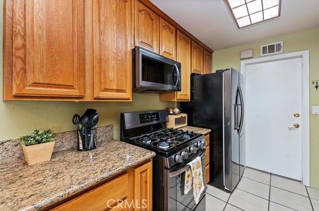 MLS #OC25195602 image #24