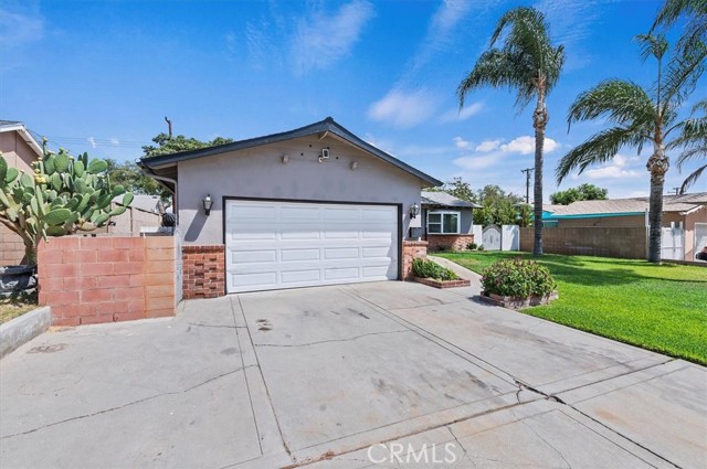 MLS #OC25195602 image #4