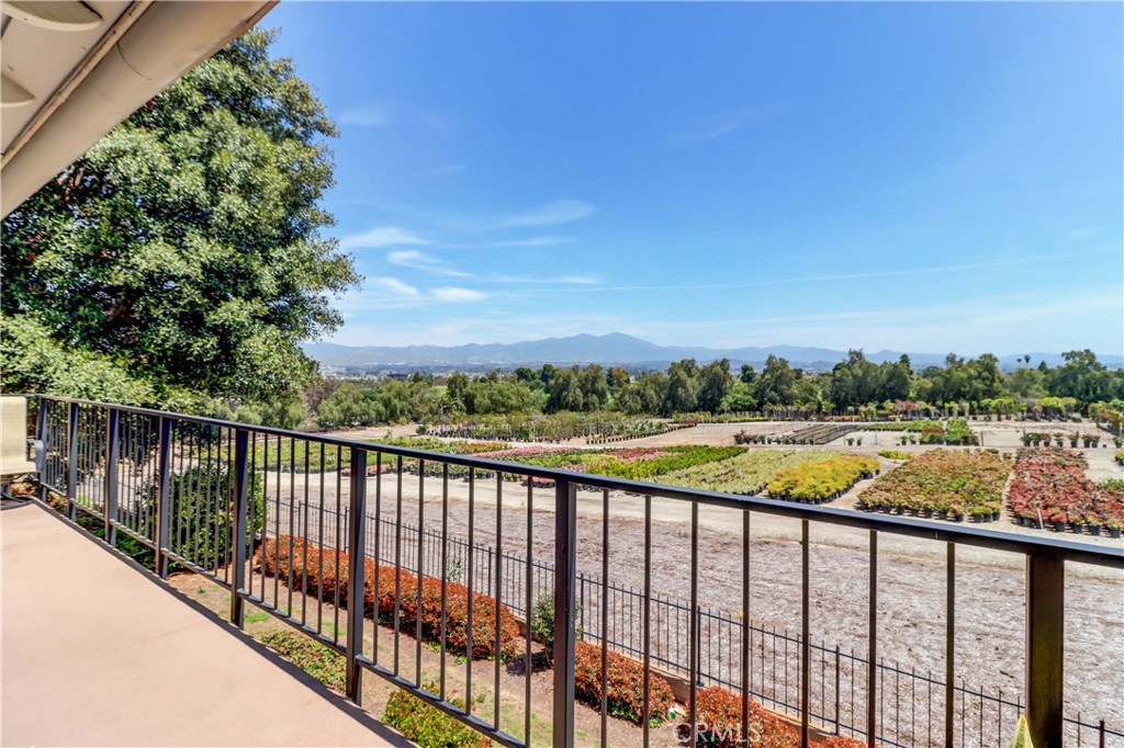 MLS #OC25195732 image #16