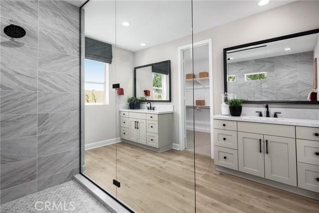 MLS #OC25195768 image #8