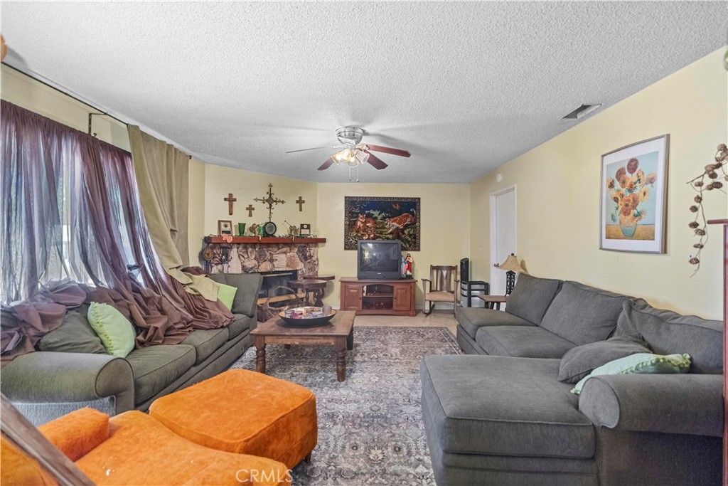 MLS #OC25195837 image #11