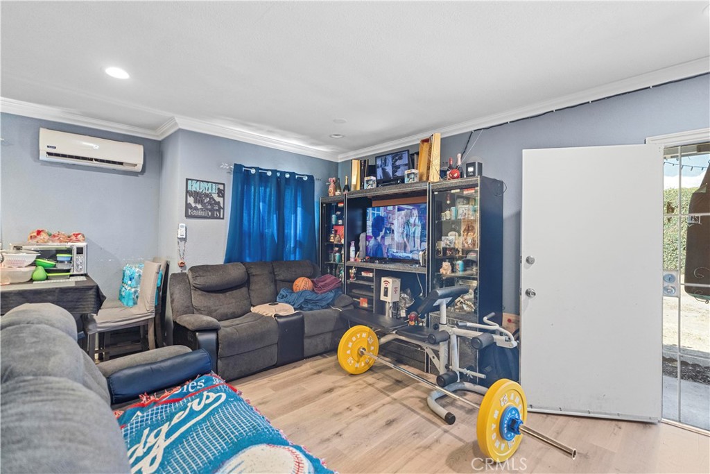 MLS #OC25195837 image #8