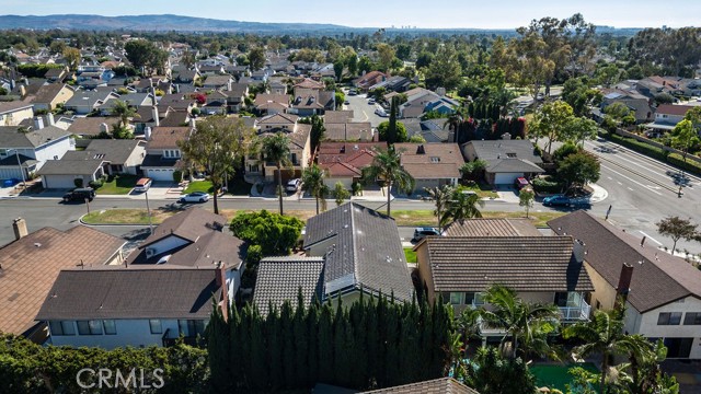 MLS #OC25195852 image #32