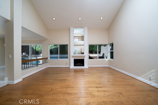 MLS #OC25195852 image #4