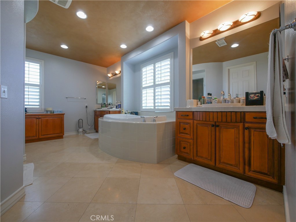 MLS #OC25196100 image #14