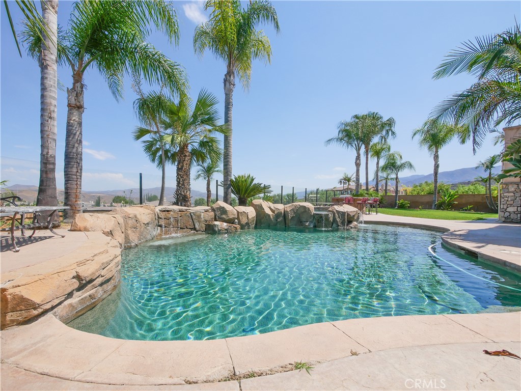 MLS #OC25196100 image #23