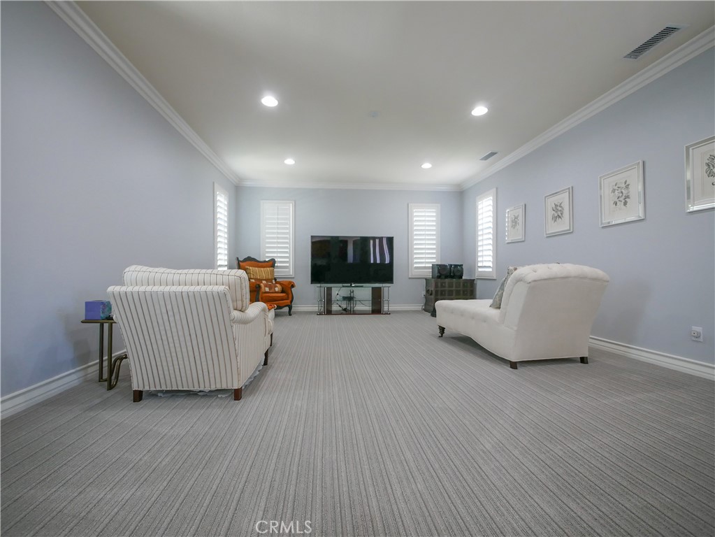 MLS #OC25196100 image #8