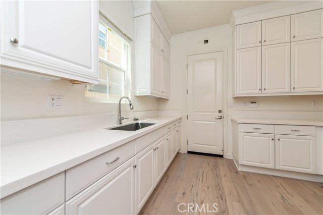 MLS #OC25196136 image #16