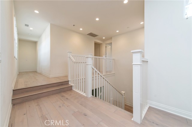 MLS #OC25196136 image #23