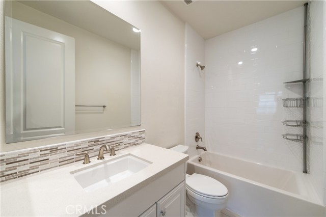 MLS #OC25196136 image #35