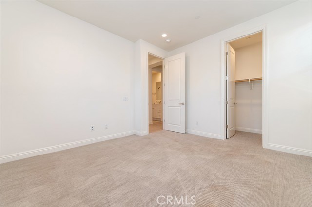 MLS #OC25196136 image #36