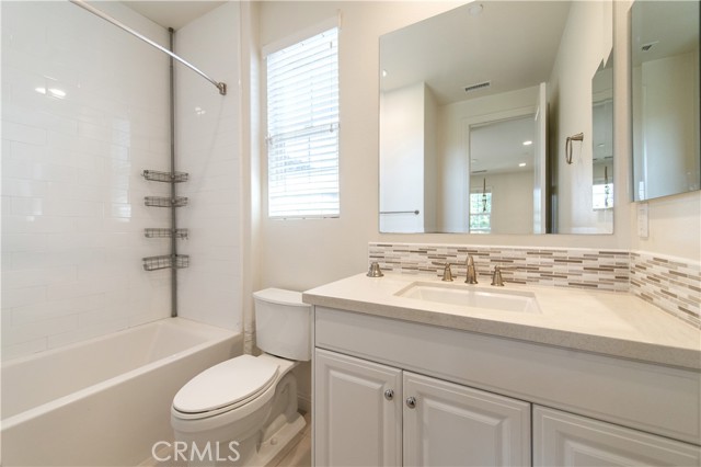 MLS #OC25196136 image #39