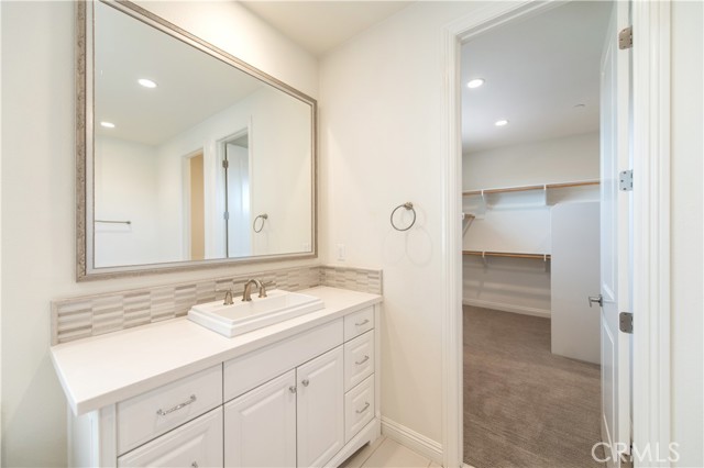 MLS #OC25196136 image #40