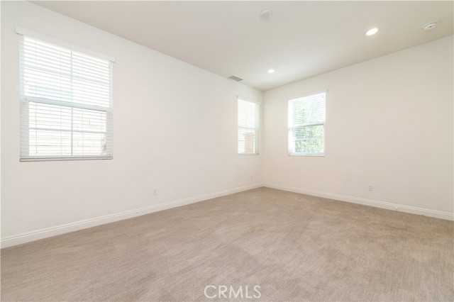 MLS #OC25196136 image #46