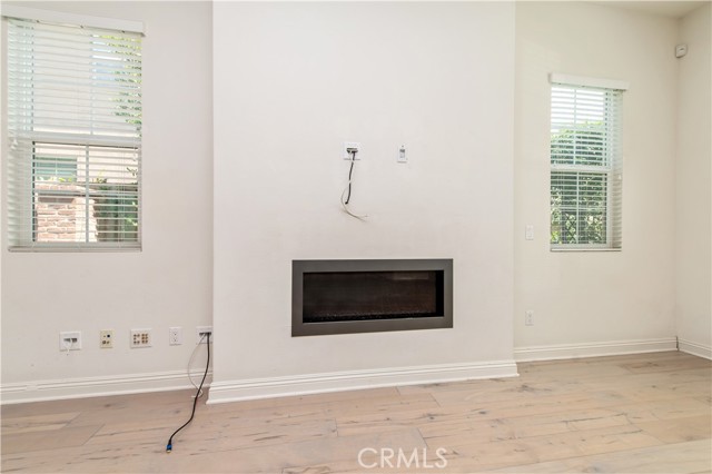 MLS #OC25196136 image #6