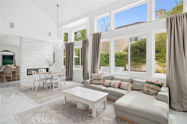 MLS #OC25196245 image #0