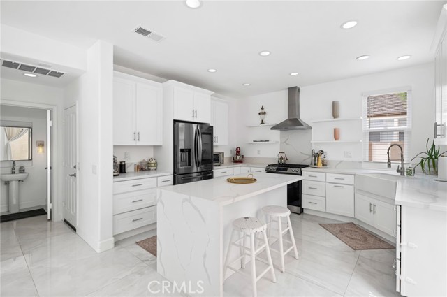 MLS #OC25196245 image #8