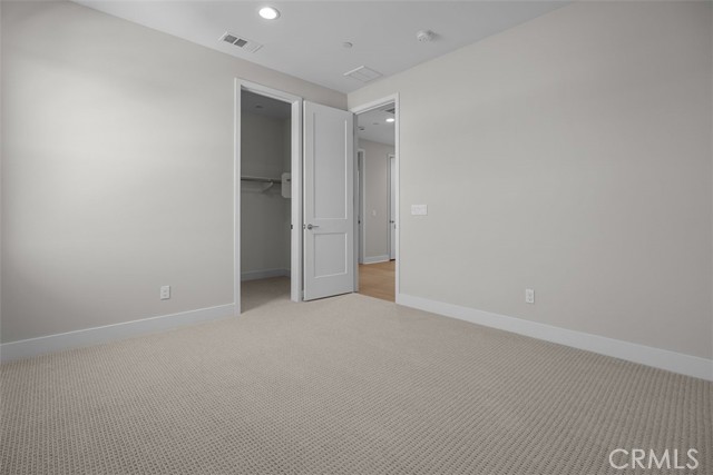 MLS #OC25196340 image #9