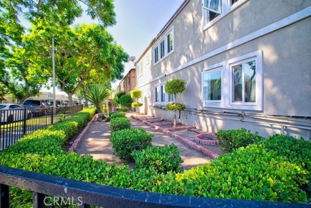 MLS #OC25196383 image #5