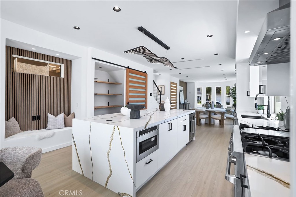 MLS #OC25196392 image #10