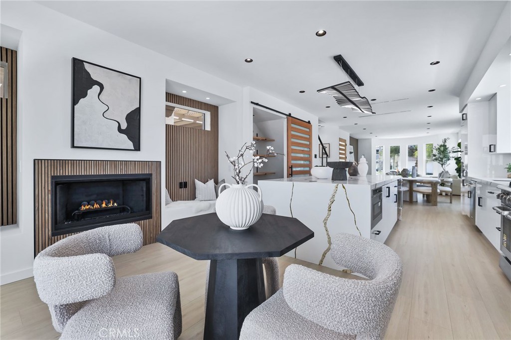 MLS #OC25196392 image #12