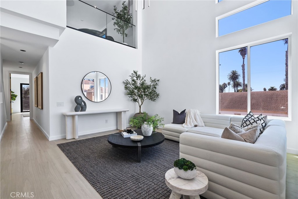 MLS #OC25196392 image #15