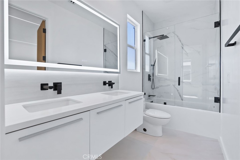 MLS #OC25196392 image #19