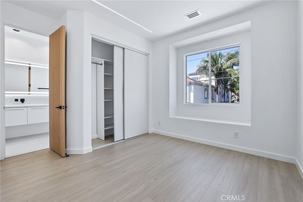 MLS #OC25196392 image #20