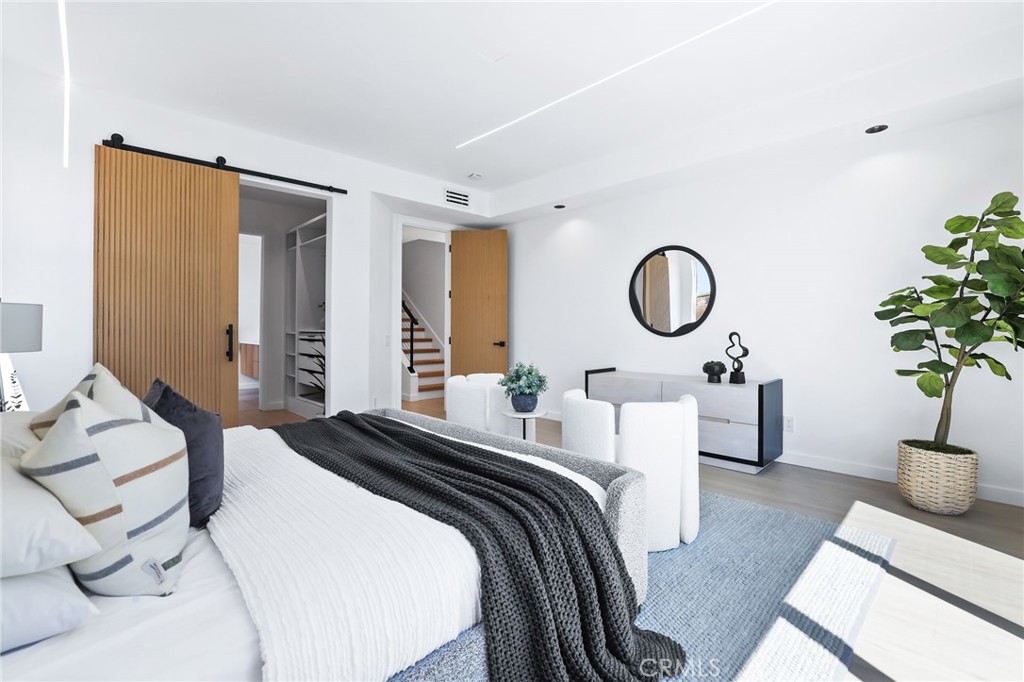 MLS #OC25196392 image #22