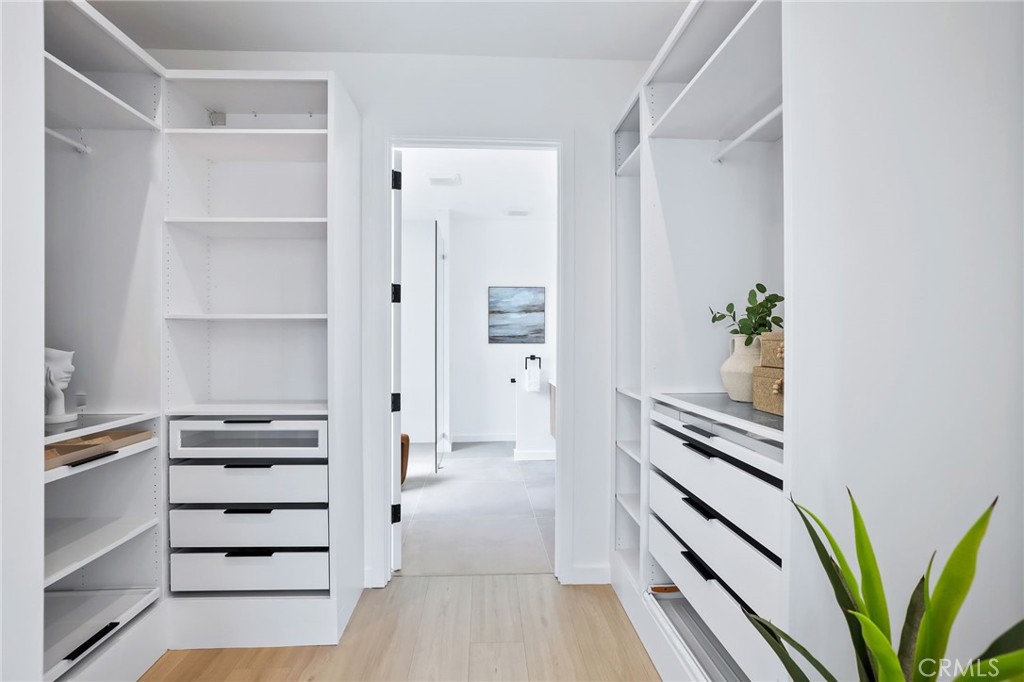 MLS #OC25196392 image #25