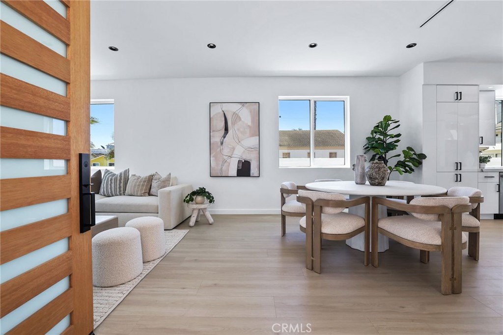 MLS #OC25196392 image #3