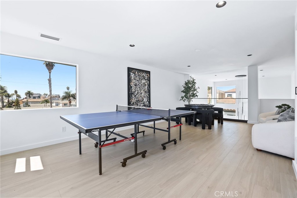 MLS #OC25196392 image #32