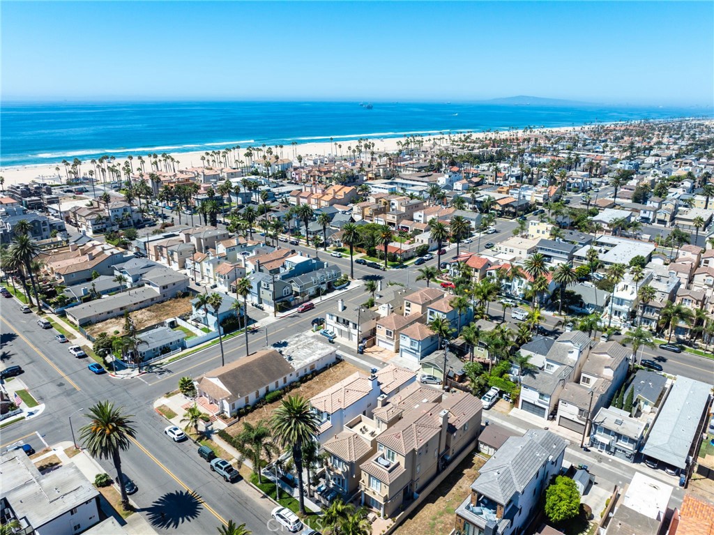 MLS #OC25196392 image #36