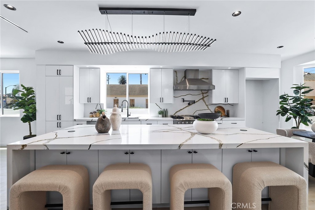 MLS #OC25196392 image #8